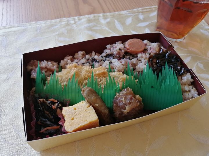 一橋学園駅にある福のからのお弁当